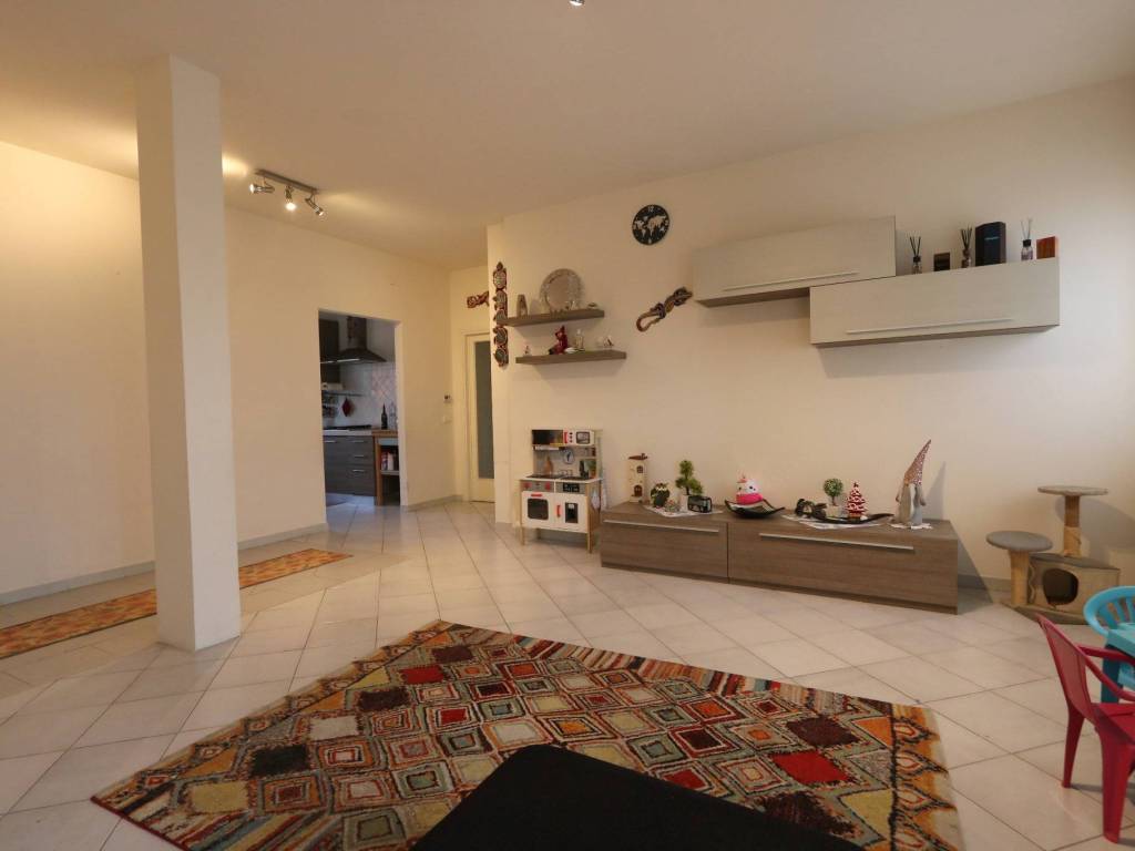 Appartamento a Cascina in Via Cesare Battisti - Foto 3