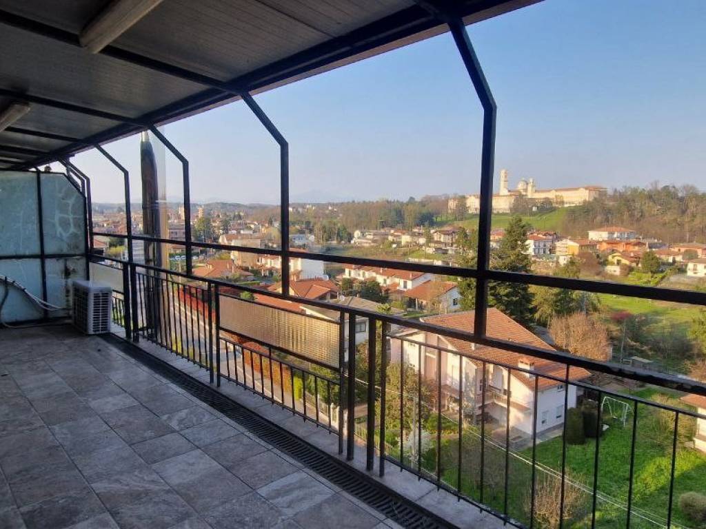 Appartamento a Venegono inferiore in Via Alessandro Manzoni, 105 - Foto 2