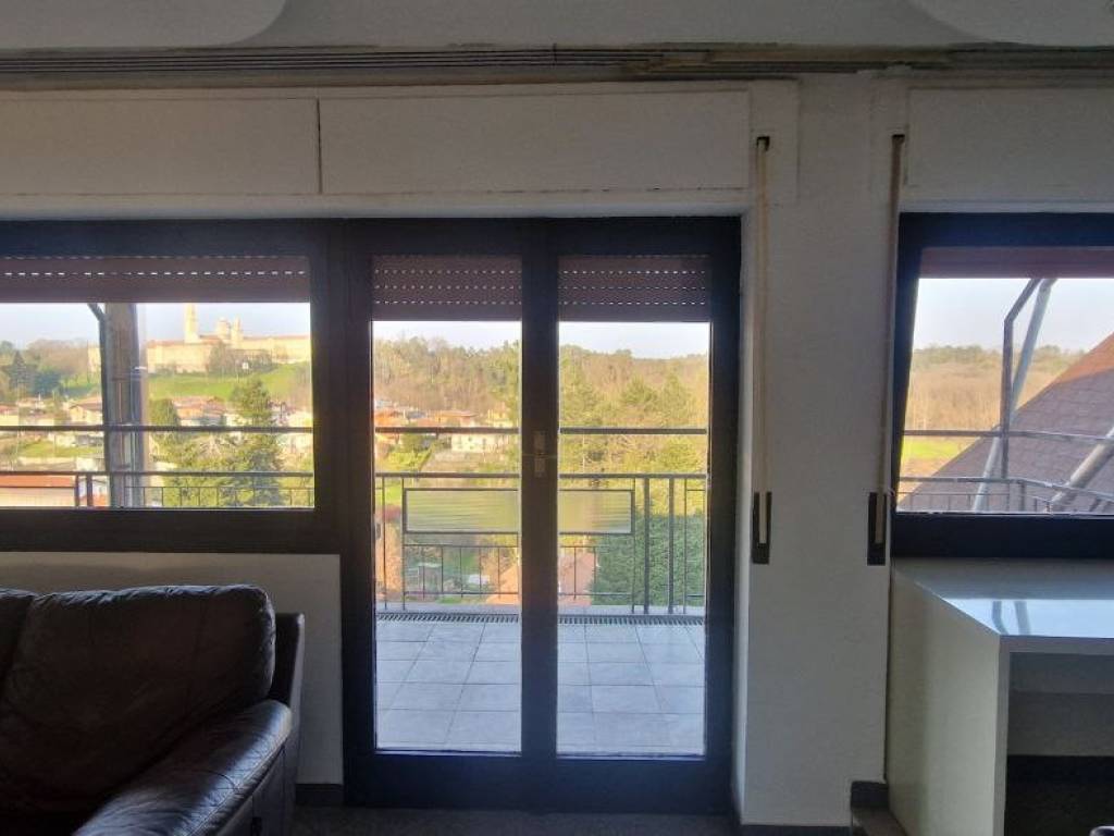 Appartamento a Venegono inferiore in Via Alessandro Manzoni, 105 - Foto 3