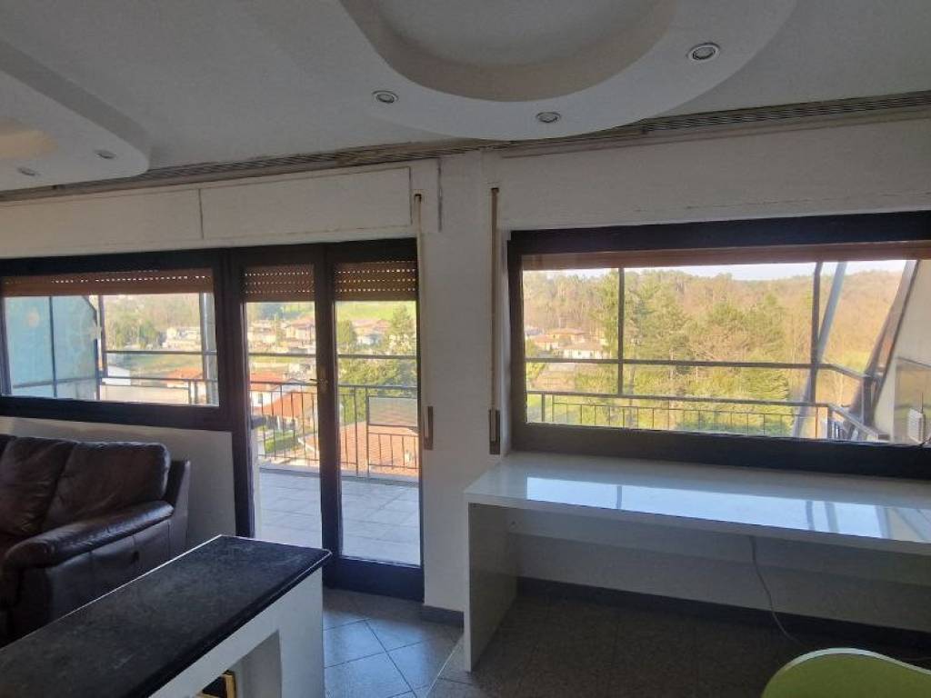 Appartamento a Venegono inferiore in Via Alessandro Manzoni, 105 - Foto 5