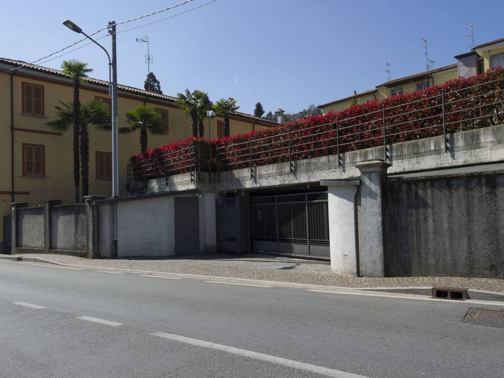 Box / garage a Meina in Via Sempione, 55 - Foto 2