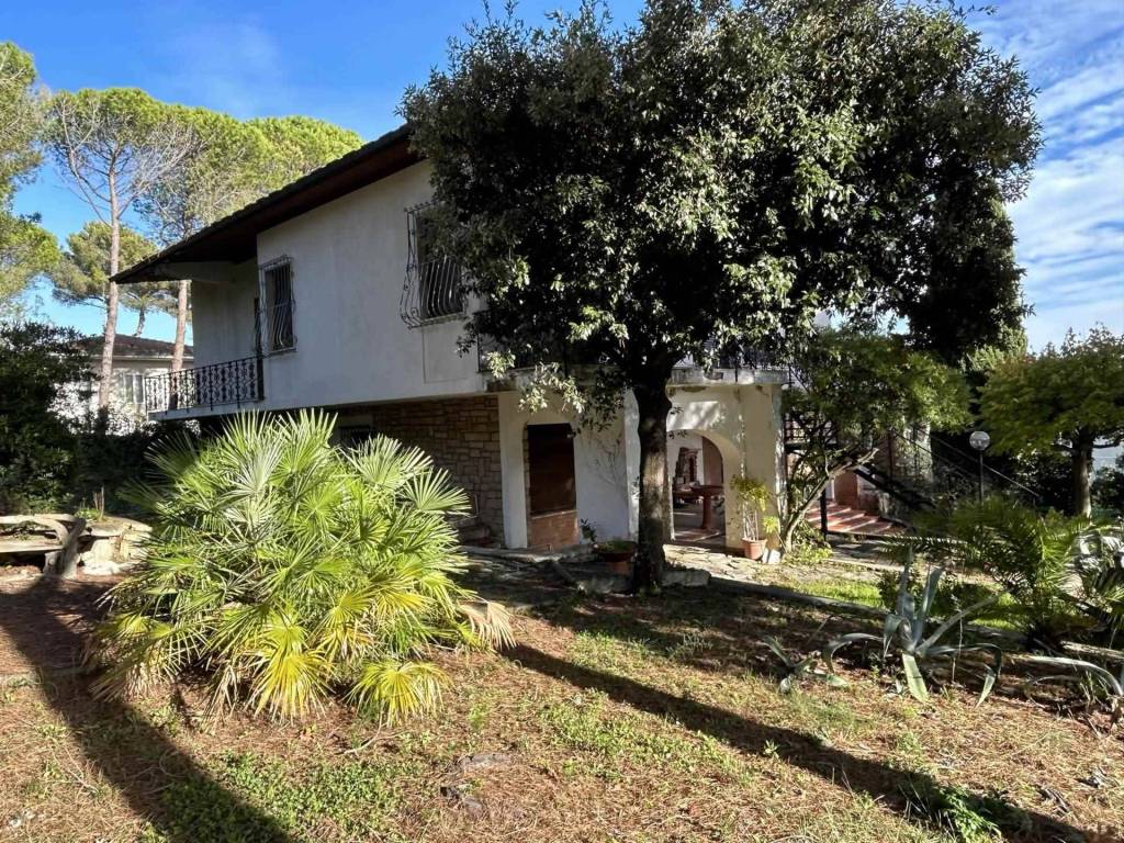 Villa a Rosignano marittimo in via Ofanto - Foto 5