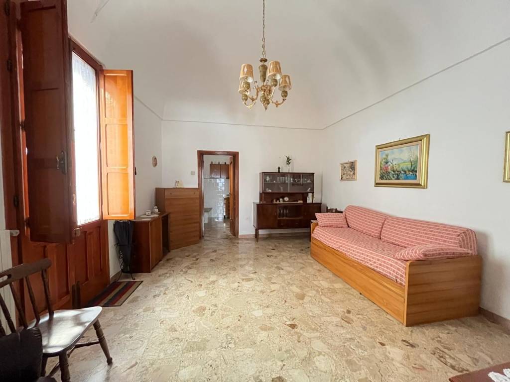 Appartamento a Francavilla fontana in Via Lorenzo Forleo, 28 - Foto 2