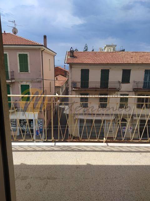 Appartamento a Bordighera in Via Vittorio Emanuele II - Foto 2