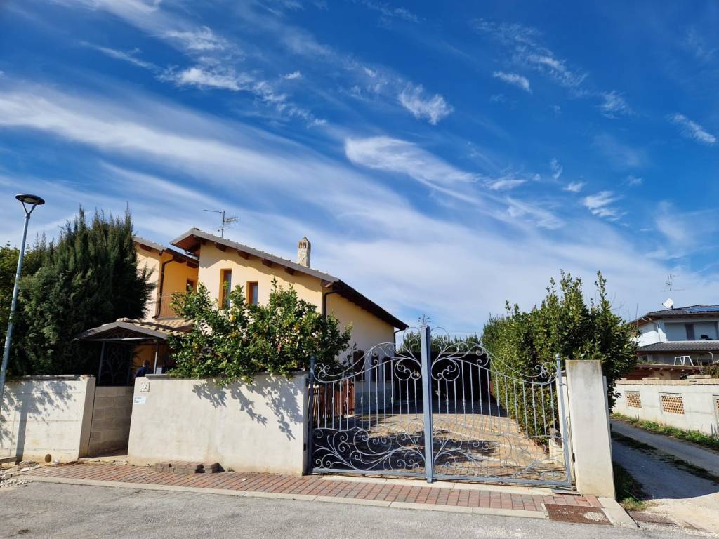 Villa a Rosciano in Via dei Ciliegi - Foto 3