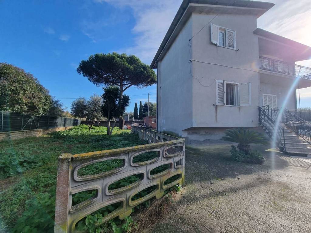 Appartamento a Aprilia in via pietri, 11 - Foto 4