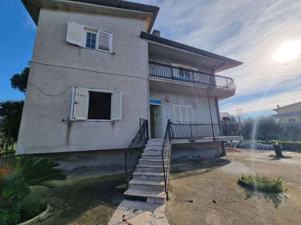 Appartamento a Aprilia in via pietri, 11 - Foto 5