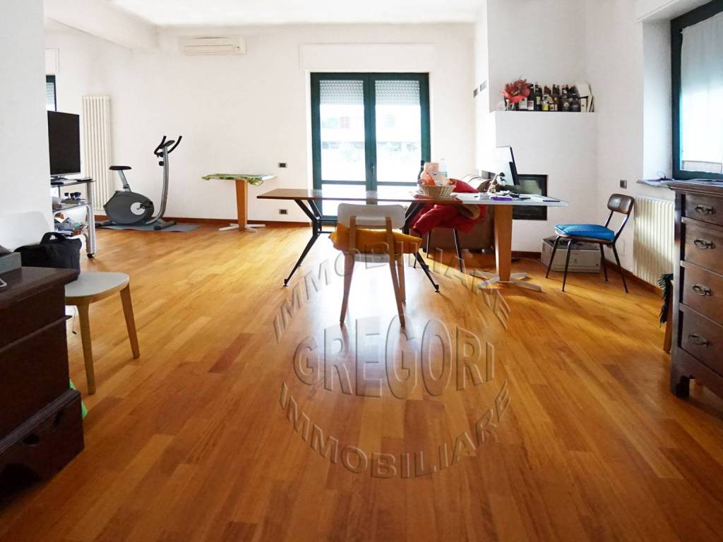 Attico / mansarda a Porto san giorgio in Via Giochi Olimpici, 12 - Foto 2