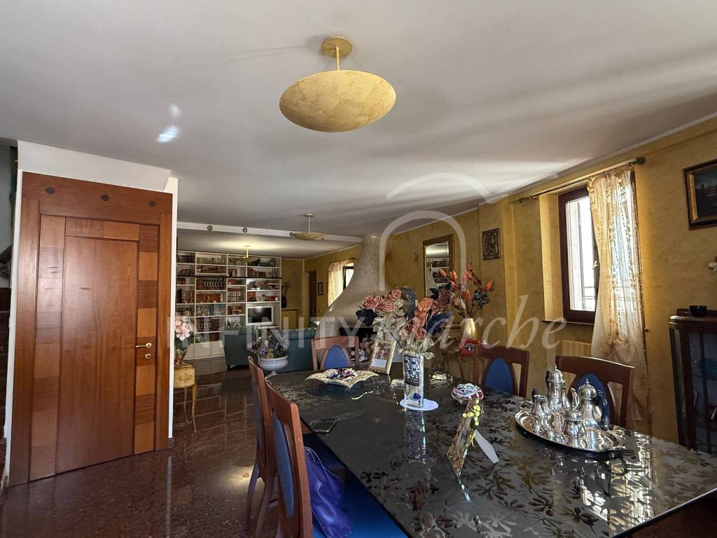 Casa indipendente a Monte san giusto in Via Montereale, 19 - Foto 2