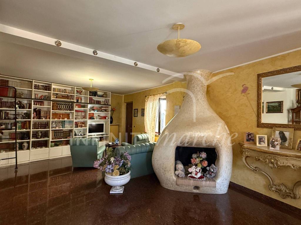 Casa indipendente a Monte san giusto in Via Montereale, 19 - Foto 3