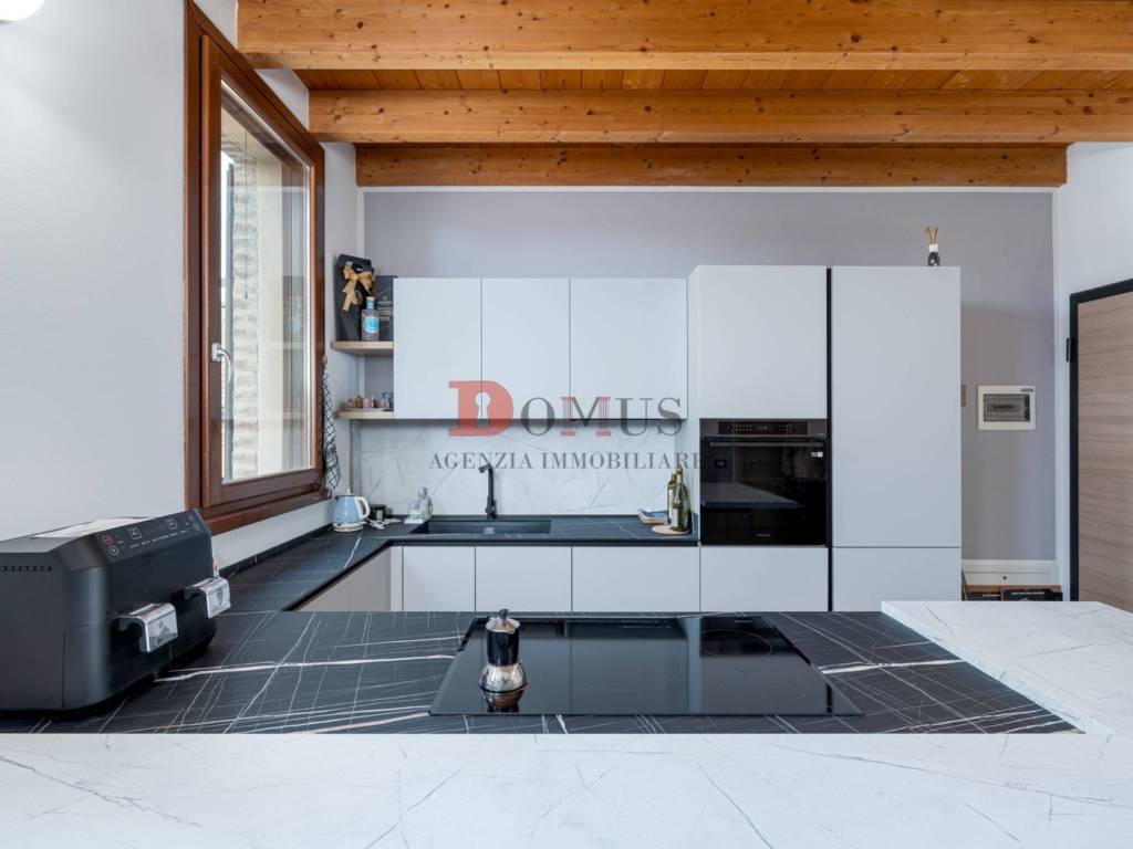 Appartamento a Porto mantovano in Via Martiri della Libertà, 5 - Foto 3