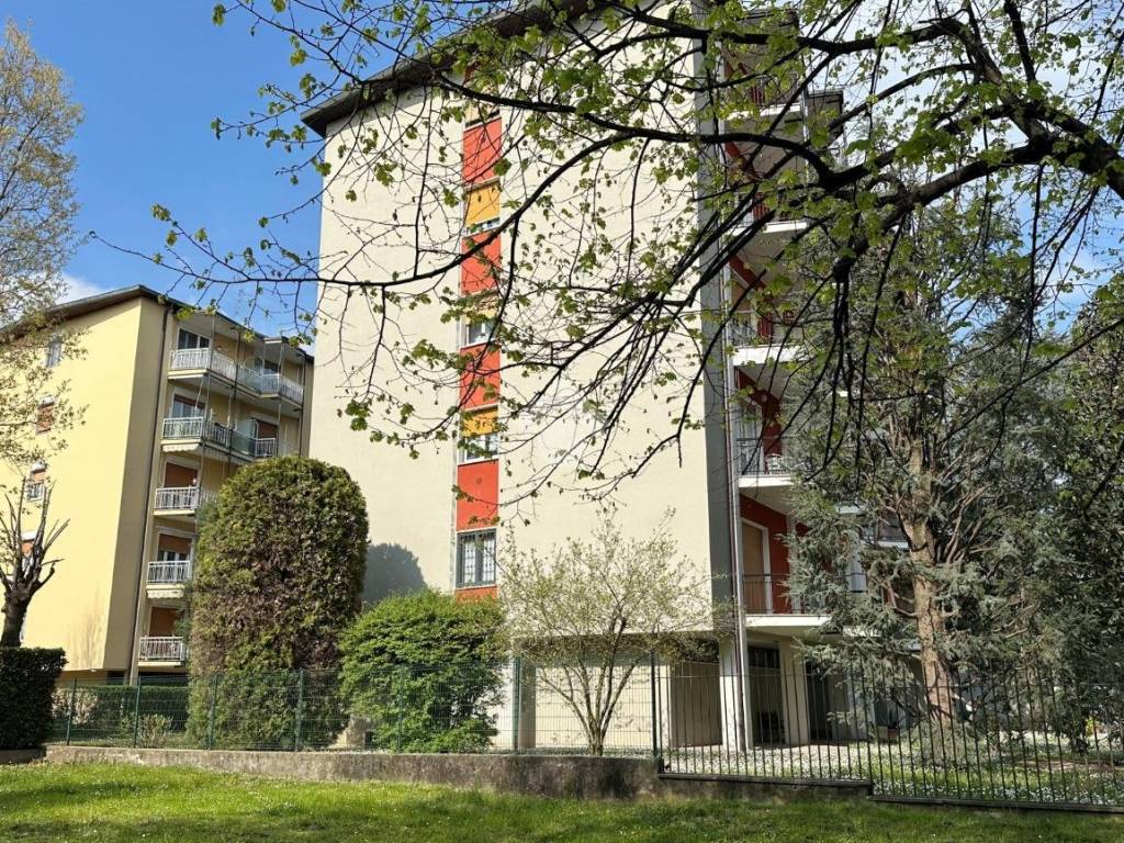 Appartamento a Carate brianza in Via donizetti, 24 - Foto 4