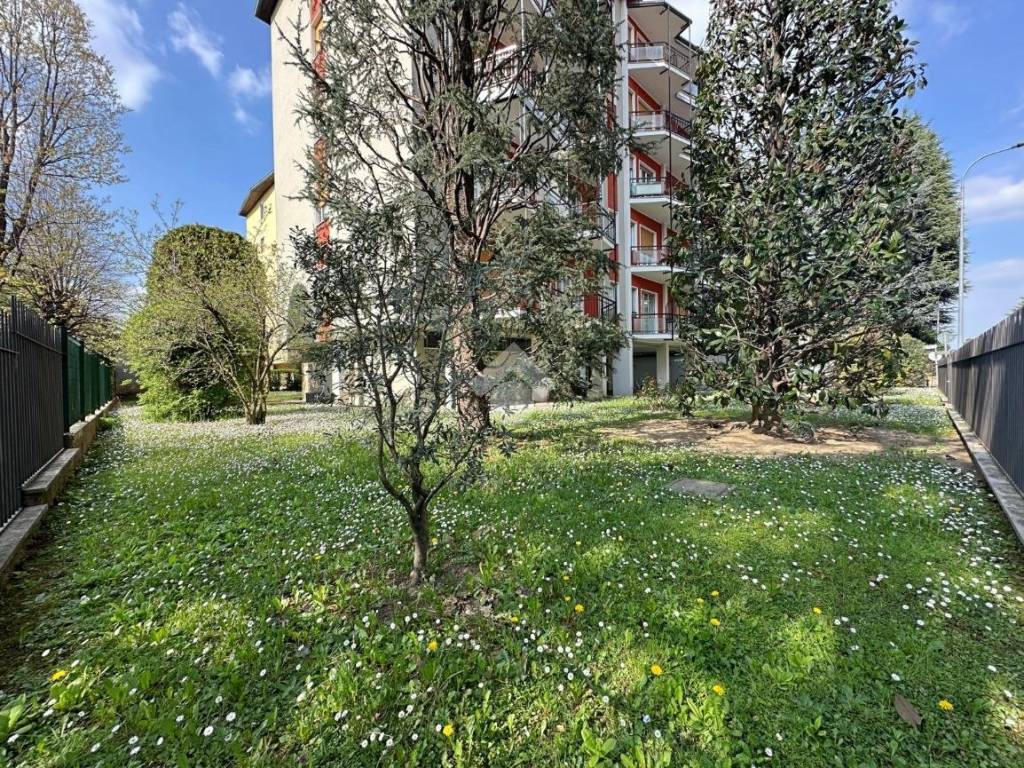 Appartamento a Carate brianza in Via donizetti, 24 - Foto 5