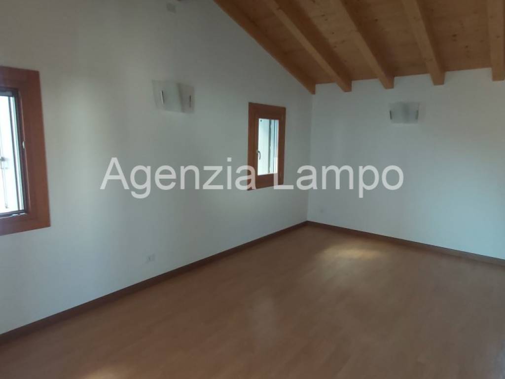 Appartamento a Cordenons in Piazza San Pietro - Foto 2