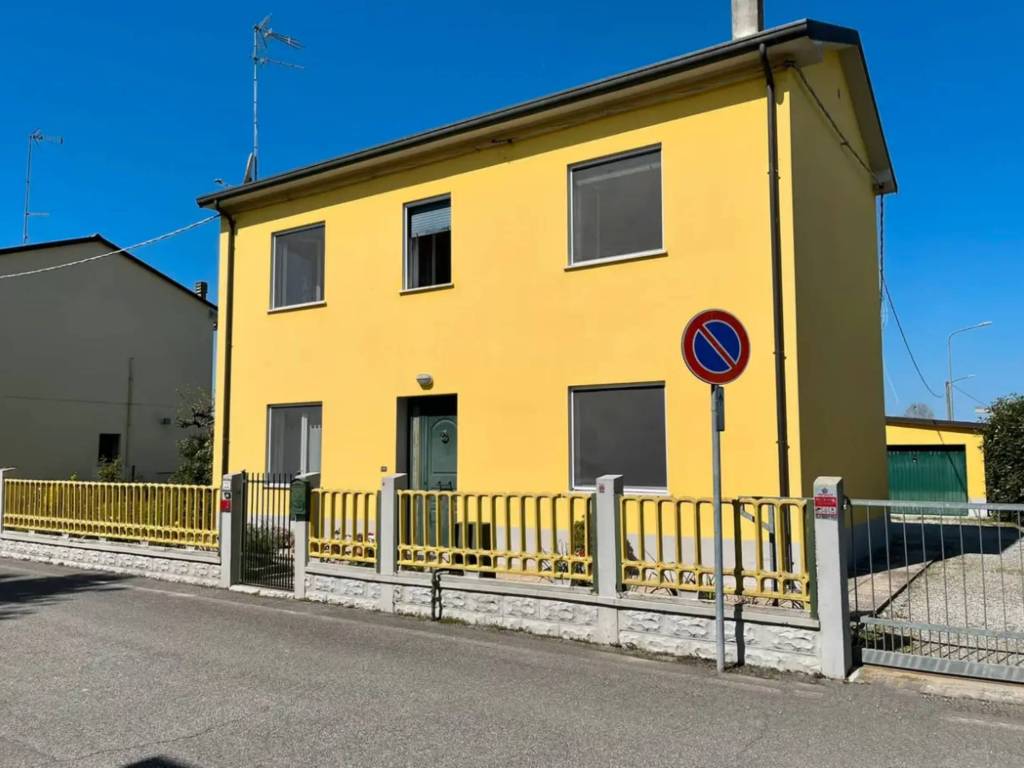 Villetta a schiera a Portomaggiore in Via Galileo Galilei - Foto 2
