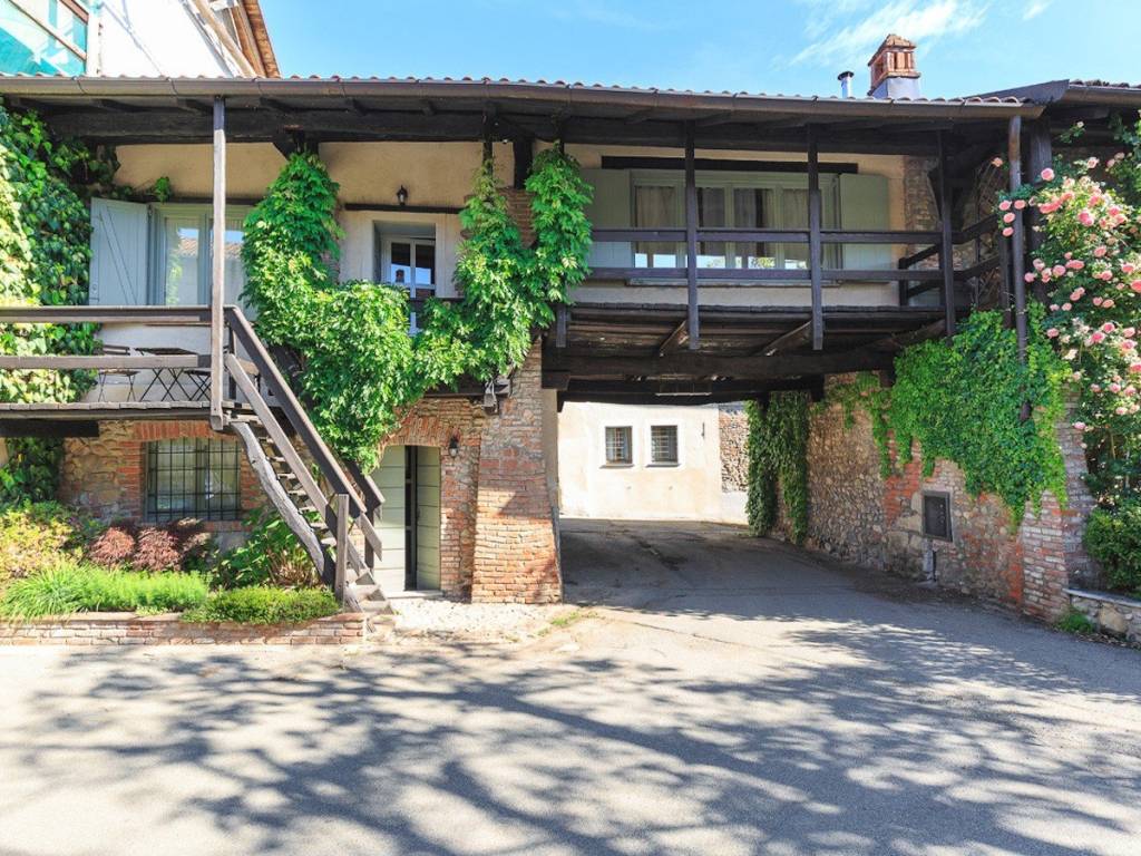 Rustico / casale a Bogogno in Via Casale Montecchio, 11 - Foto 2