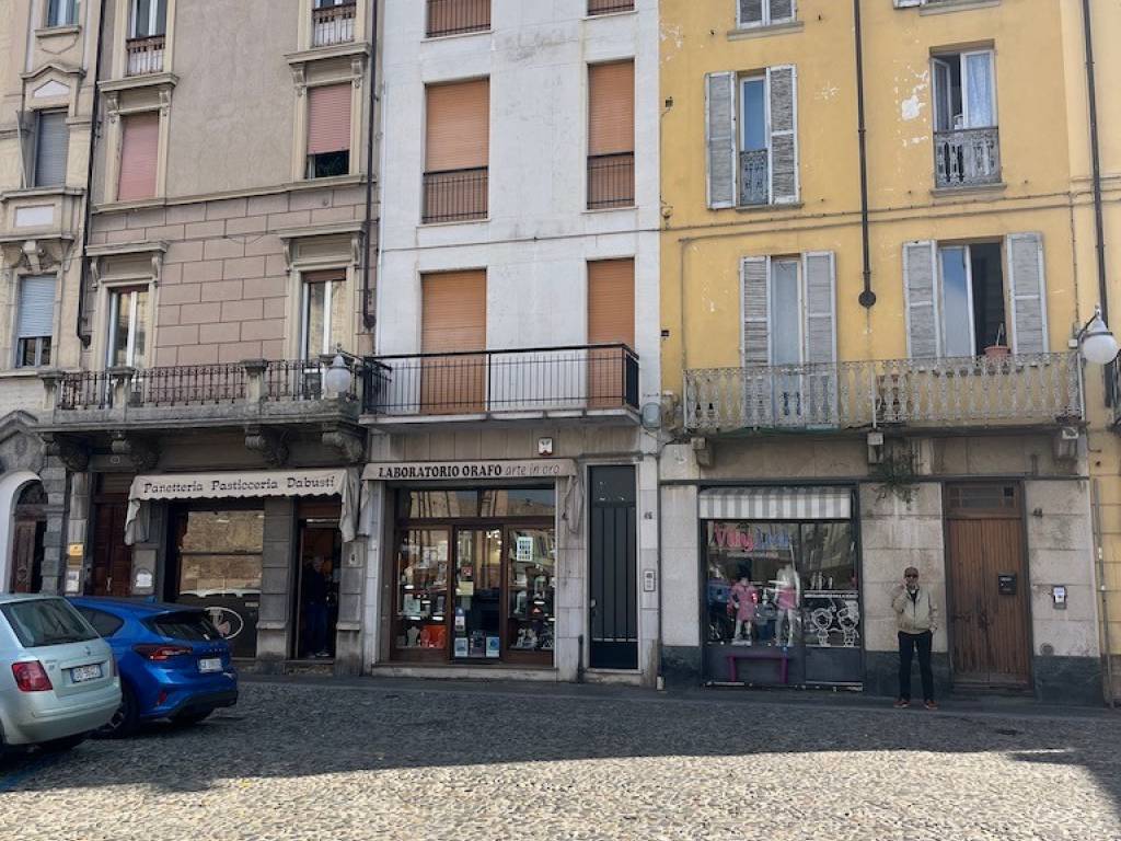 Palazzo / stabile a Voghera in Piazza Duomo, 46 - Foto 2