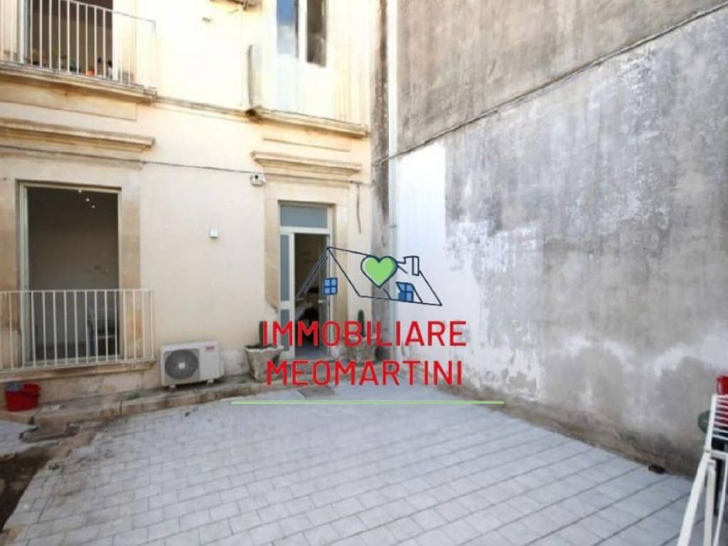 Casa indipendente a Avola in Via Camillo Benso di Cavour - Foto 4