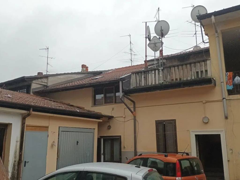 Appartamento a Samarate in Via Roma, 33 - Foto 2