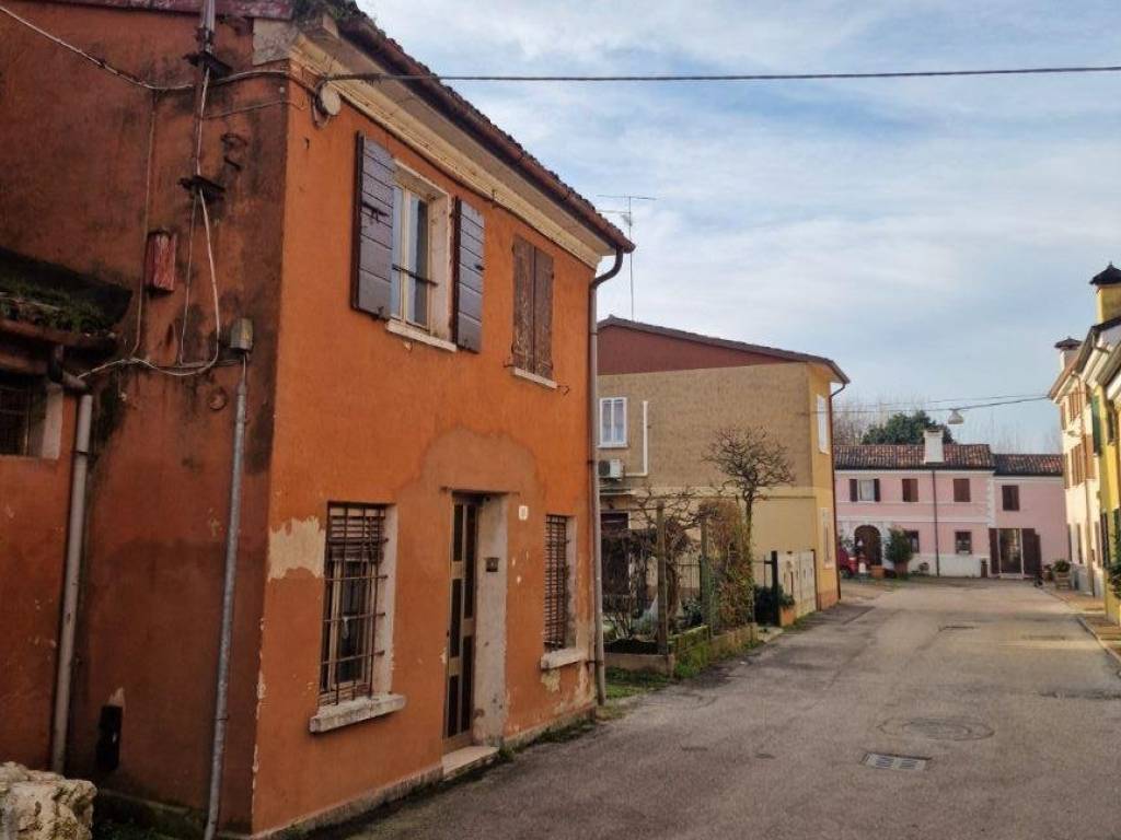 Casa indipendente a Mantova in Via San Lazzaro - Foto 3
