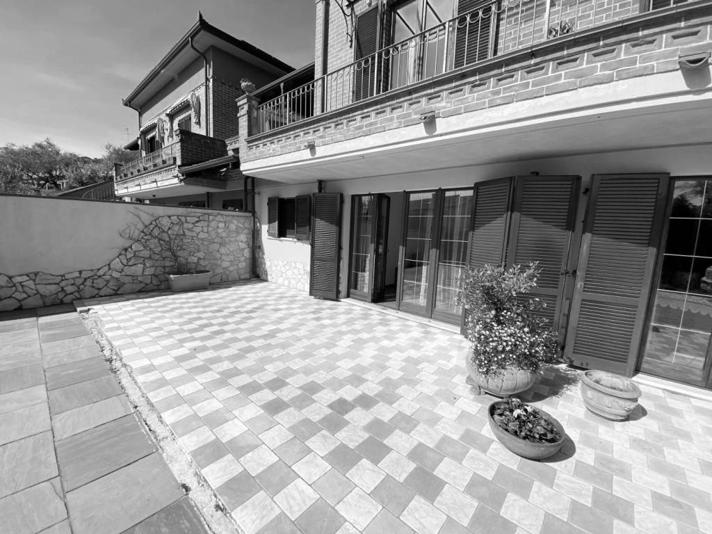 Villa a Castelnuovo magra in Via del Maggiore, 40 - Foto 2
