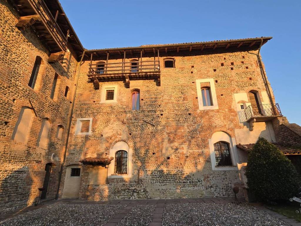 Palazzo / stabile a Castelletto cervo in via XXV Aprile - Foto 2