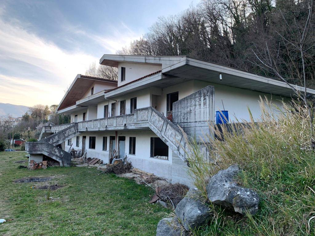 Villa a Isernia in Contrada Annunziata Lunga - Foto 4