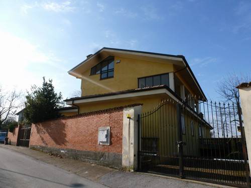 Villa a Bra in Strada Pennaccini - Foto 2