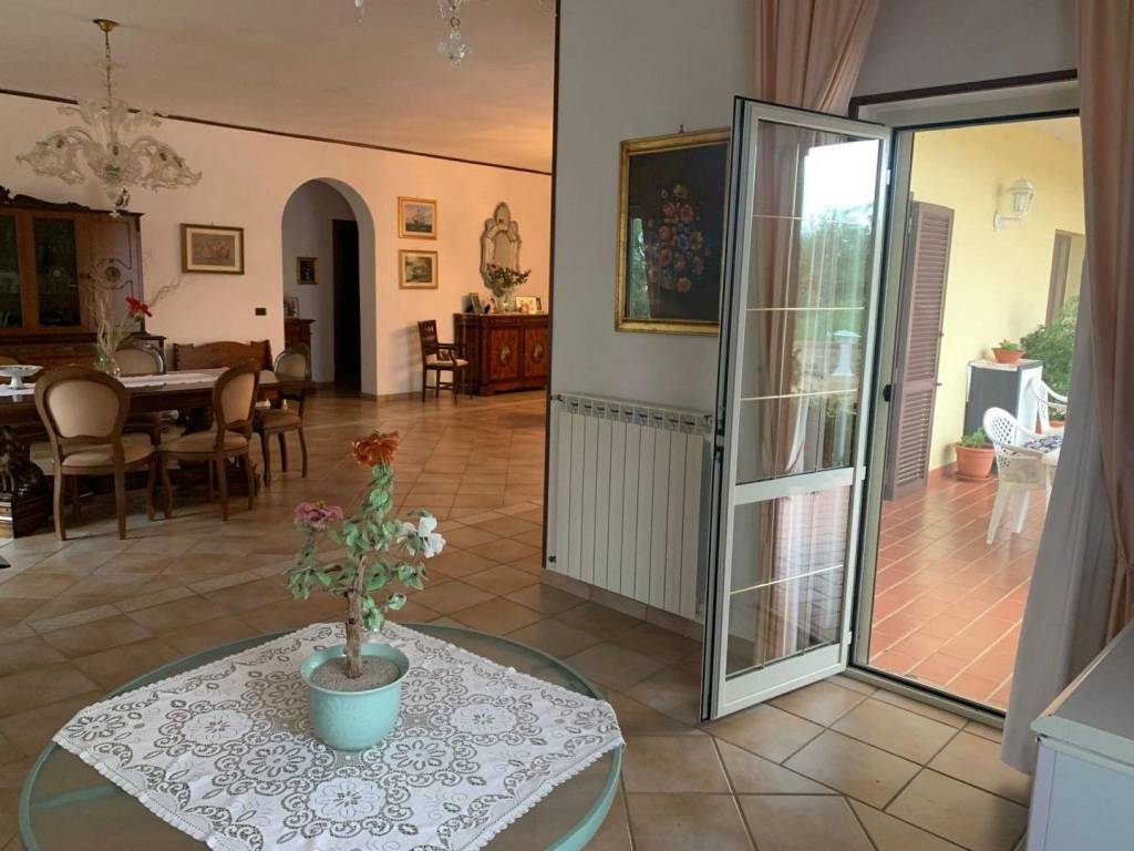 Villa a Vetralla in Strada Norchia, 61 - Foto 2