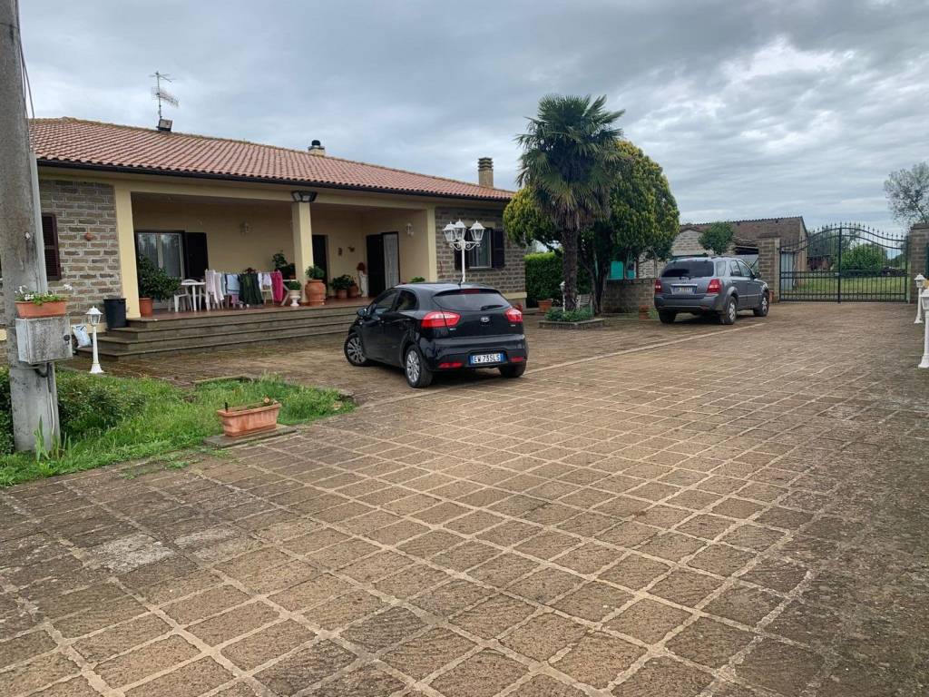 Villa a Vetralla in Strada Norchia, 61 - Foto 4