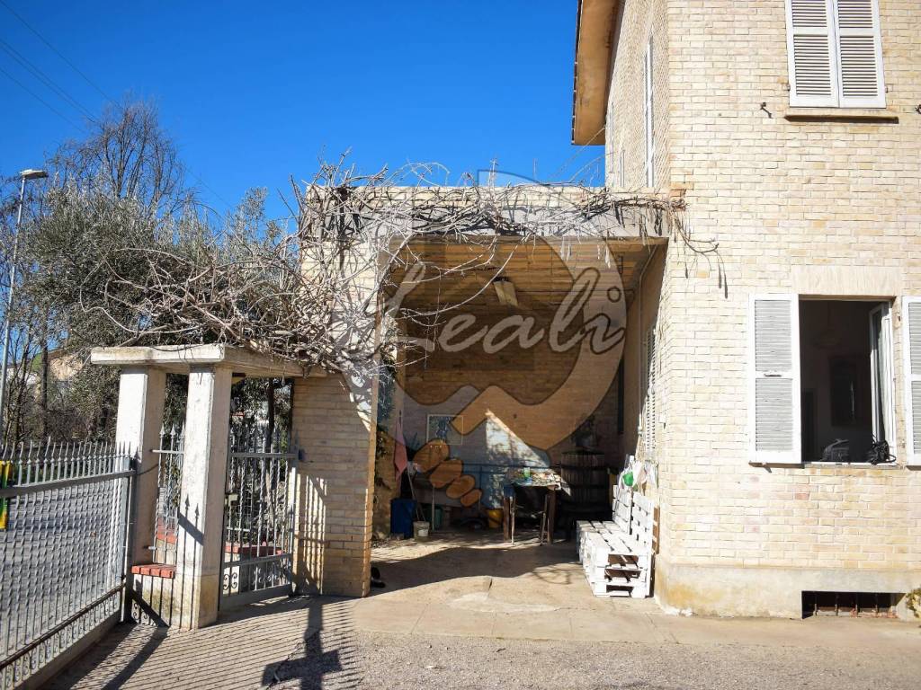 Casa indipendente a Falerone in VIA SPINETO, 12 - Foto 4