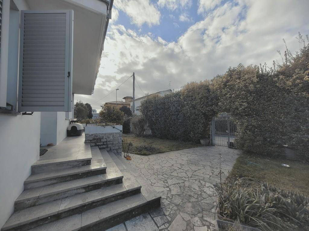 Villa a Pietrasanta in Via del Castagno, 10 - Foto 2