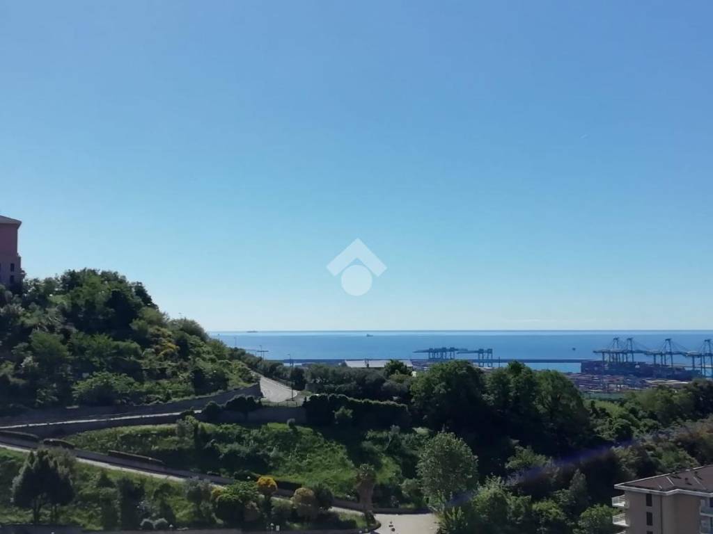 Appartamento a Genova in Via Gaetano Salvemini, 33 - Foto 2