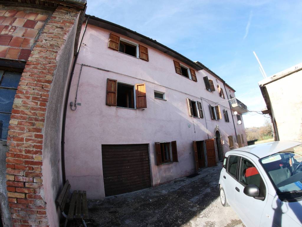 Casa indipendente a Fabriano in Strada Comunale Cantia - Foto 2