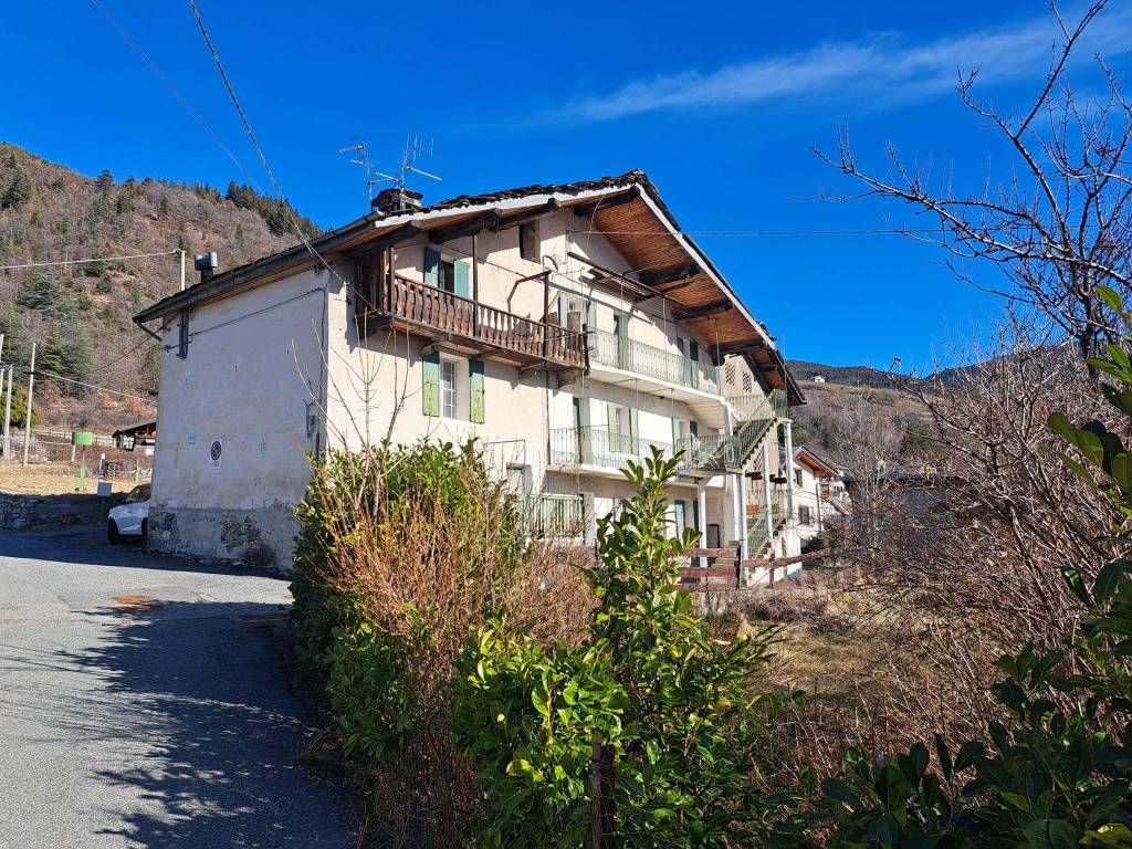 Casa indipendente a Verrayes in Frazione Plan d'Arey, 7 - Foto 2