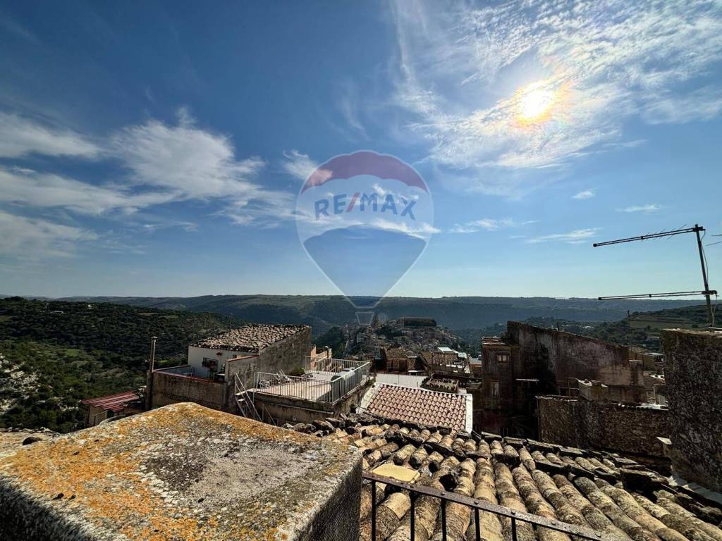 Casa indipendente a Ragusa in Via Cavalier Francesco De Stefano, 22 - Foto 2