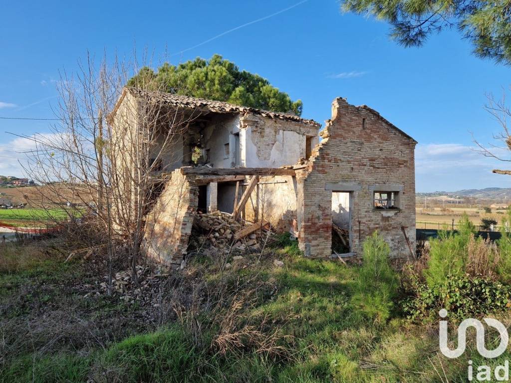 Terreno a Castelfidardo in Via Strada Statale Adriatica, 1 - Foto 4