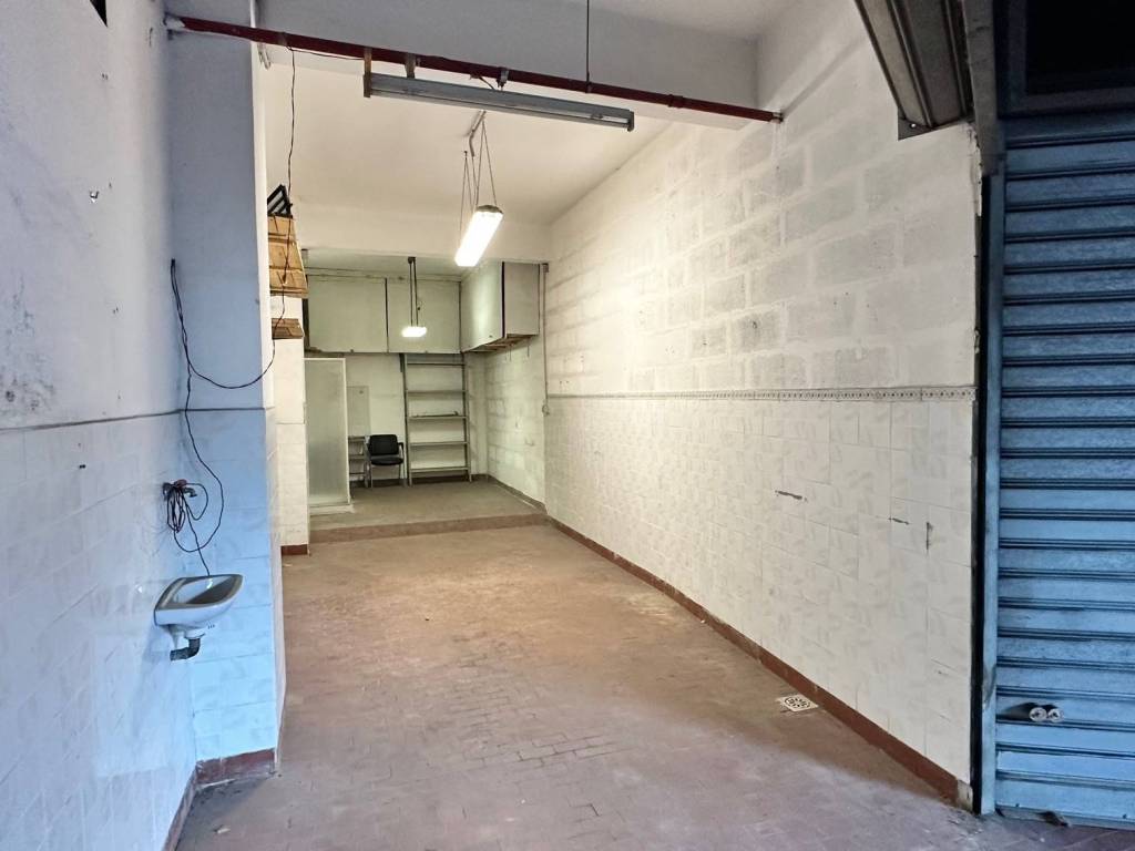 Box / garage a Genova in Via Tortona - Foto 3