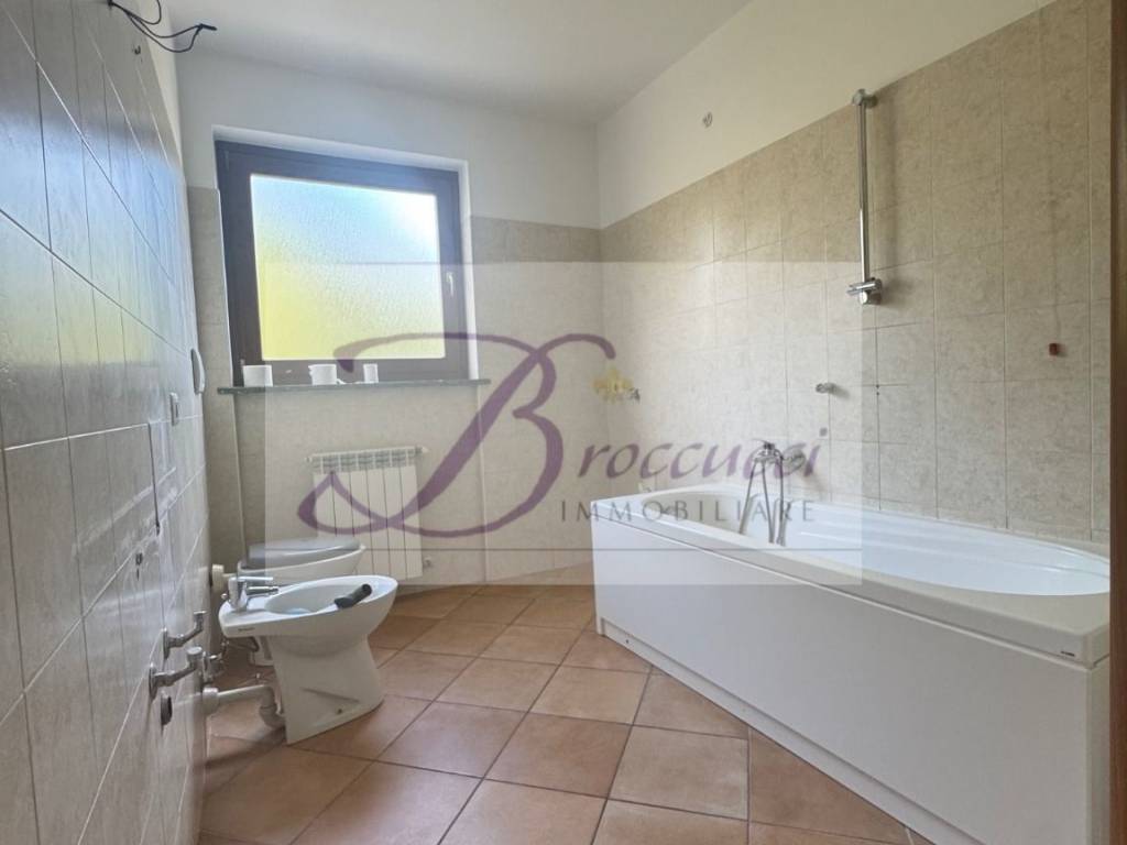 Appartamento a Arcisate - Foto 5