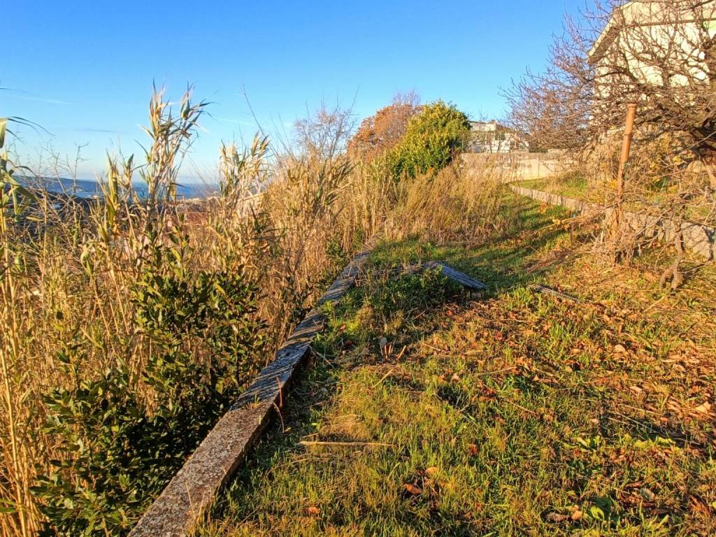 Terreno a Trieste in Via dei Pellegrini, 25 - Foto 2
