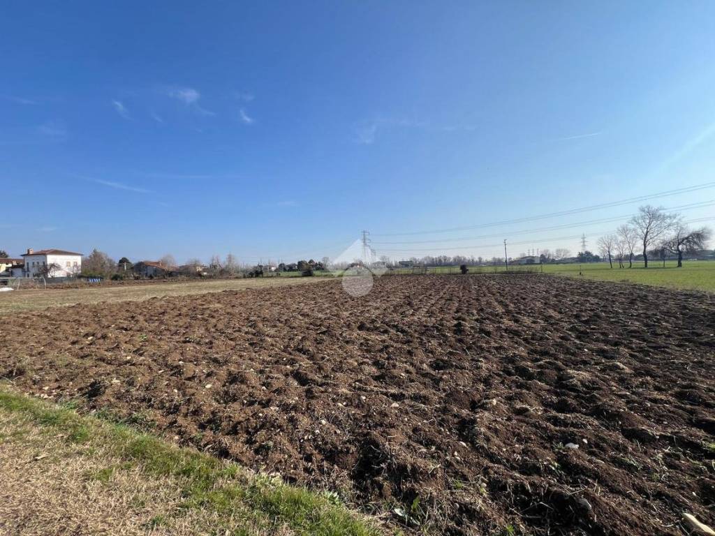 Terreno a Montecchio precalcino in Via Marconi - Foto 2