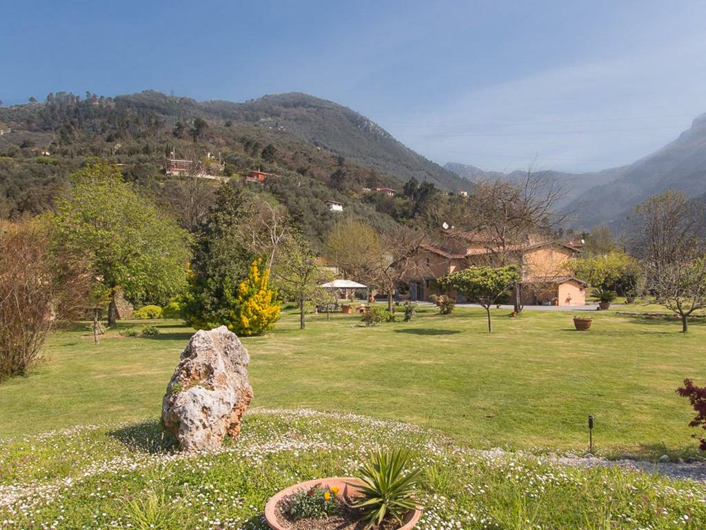 Rustico / casale a Pietrasanta in Via Valdicastello Carducci, 34 - Foto 5