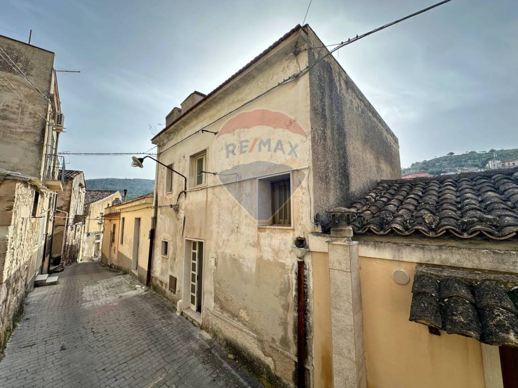 Casa indipendente a Modica in Via Sbalzo, 8 - Foto 2