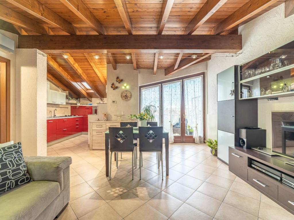 Appartamento a Lonate ceppino in Via Brunelleschi, 14 - Foto 3