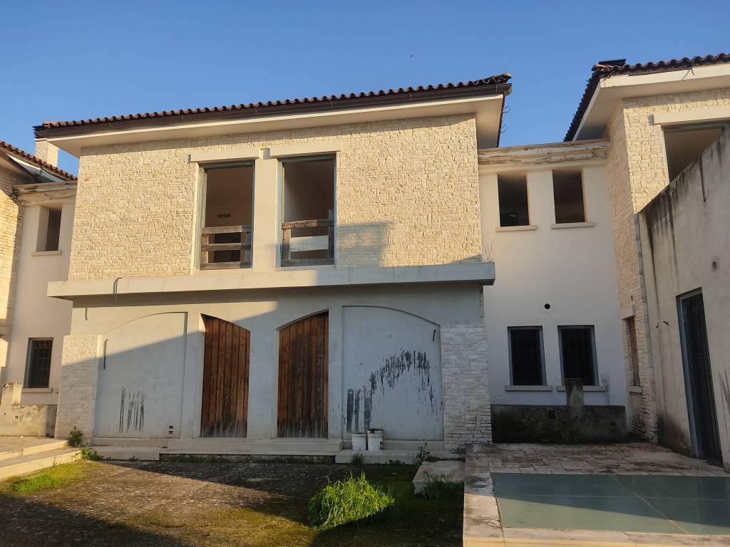 Villa a Trani in Via Capirro I - Foto 2