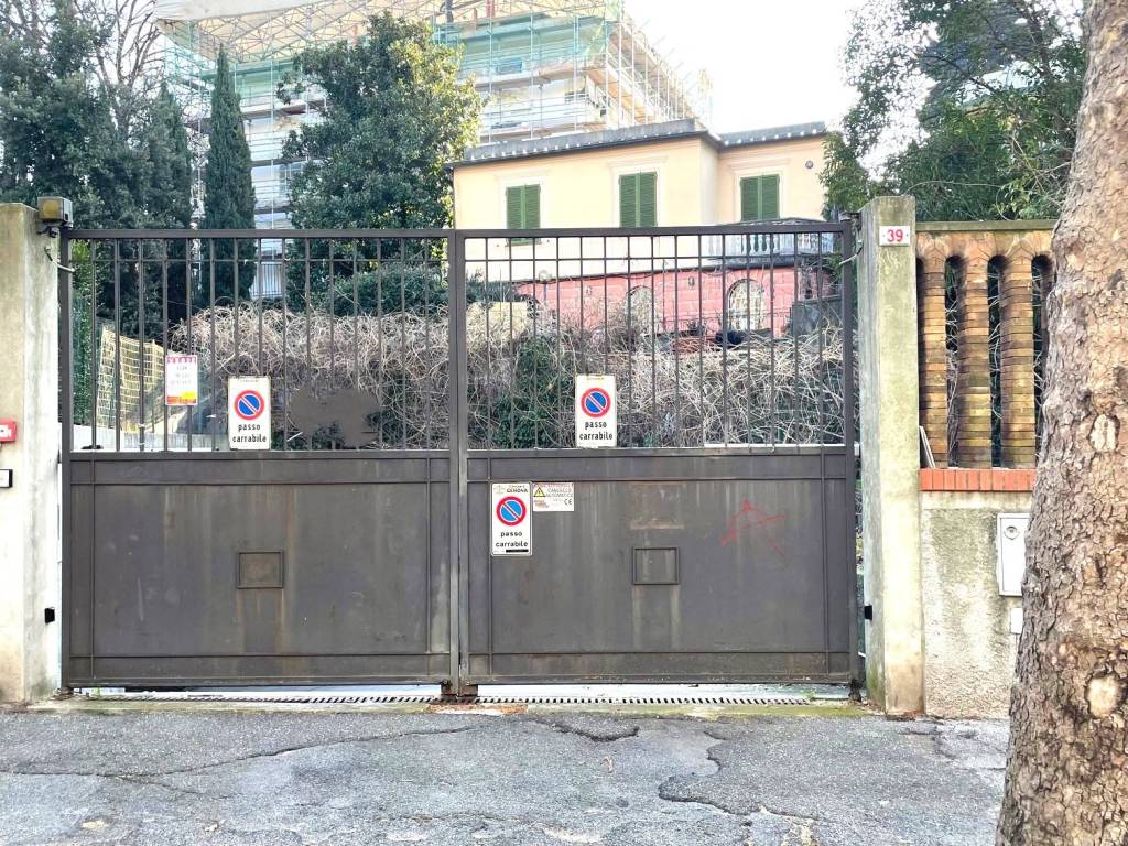 Box / garage a Genova in Via Giordano Bruno - Foto 5