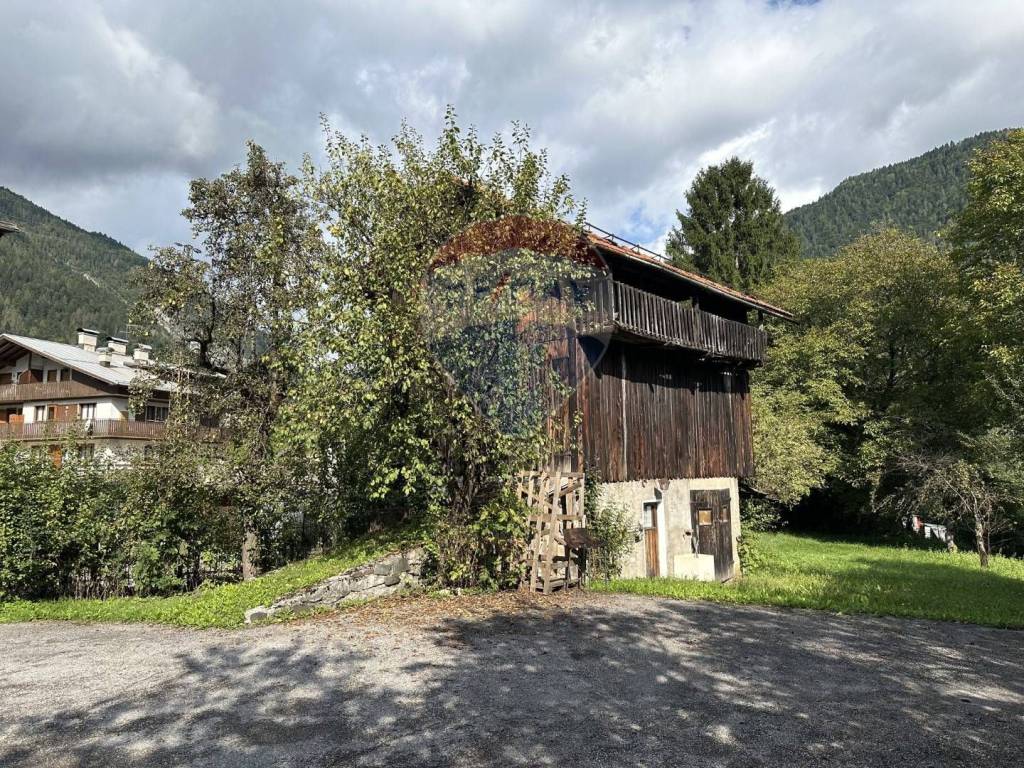 Rustico / casale a Calalzo di cadore in Via Giacomelli, 93 - Foto 2