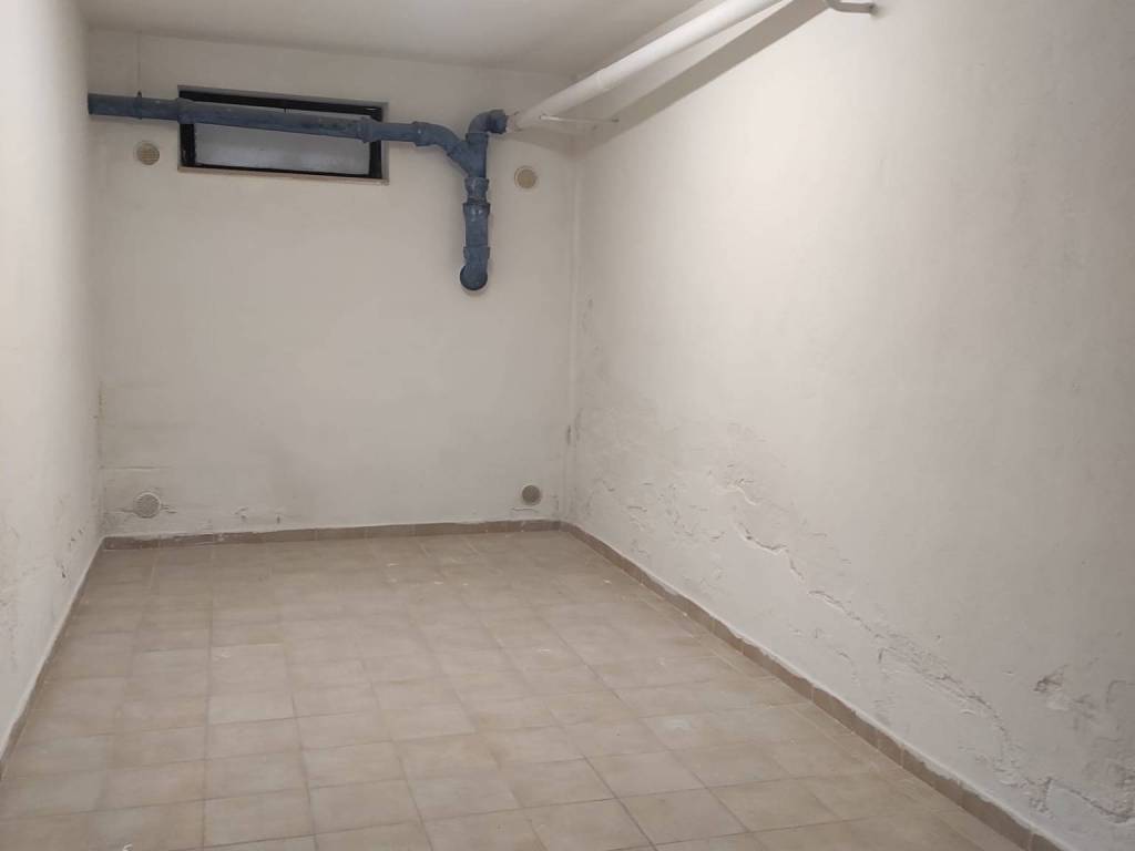 Box / garage a Trani in Via Beato Annibale Maria di Francia - Foto 3