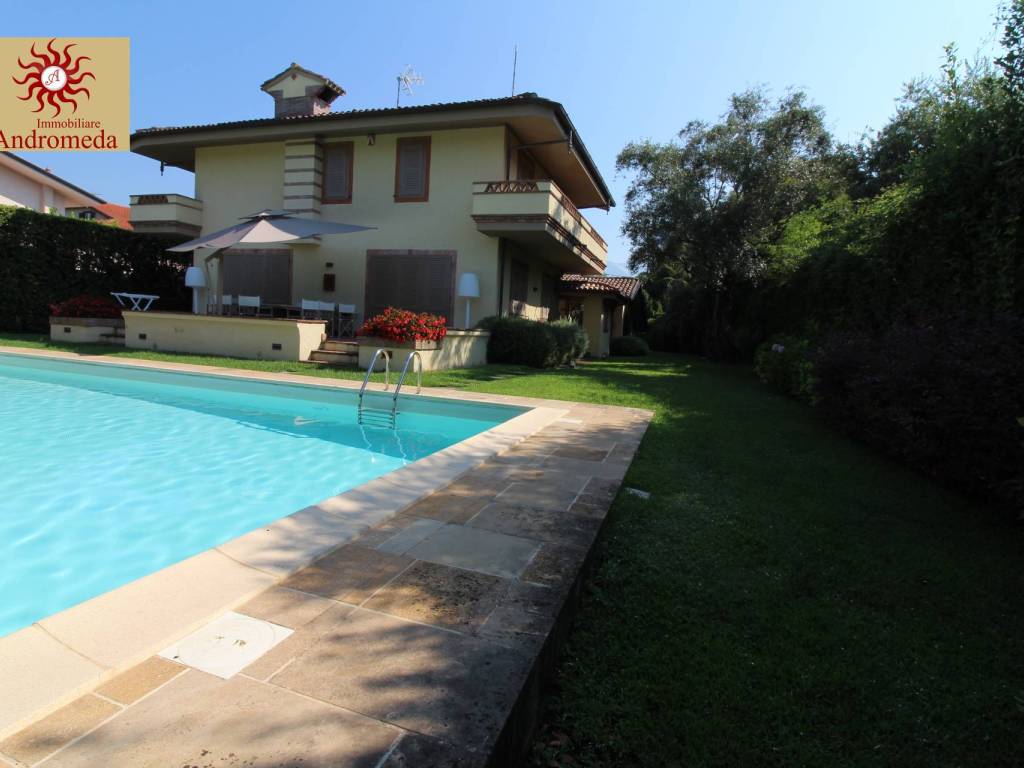 Villa a Forte dei marmi in Via della Barbiera - Foto 3