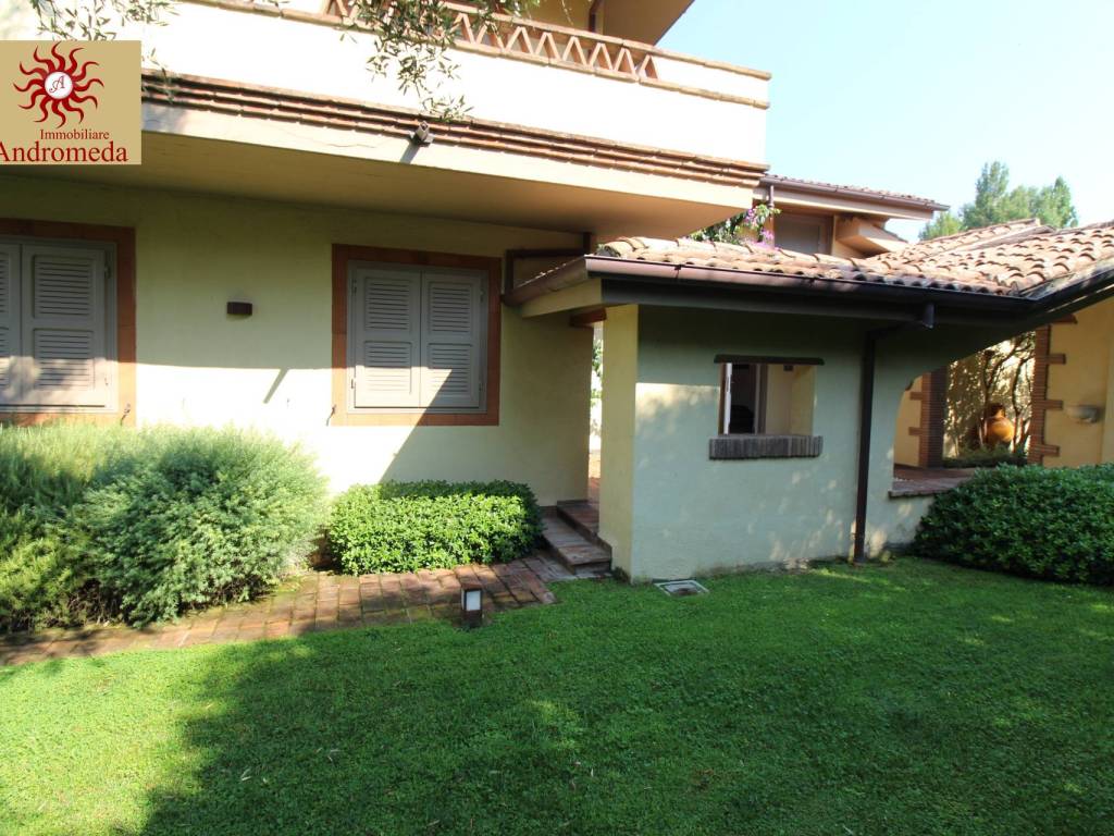 Villa a Forte dei marmi in Via della Barbiera - Foto 5